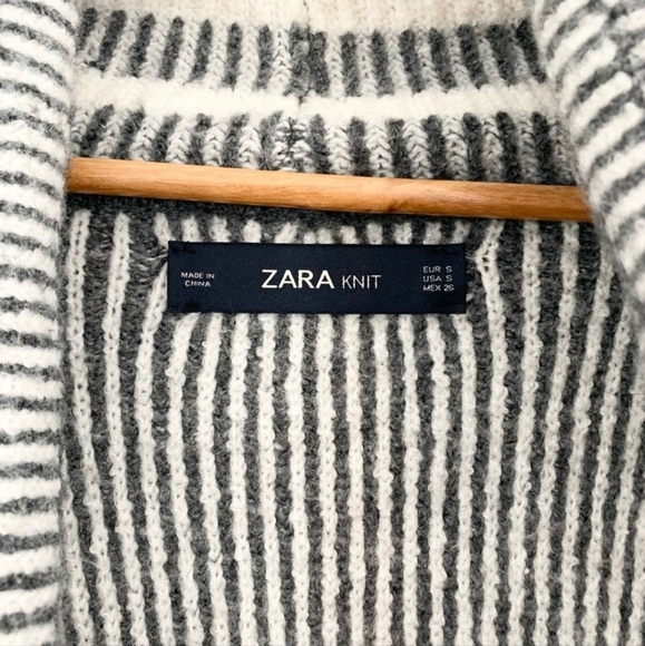 Zara Chunky Knit Oversized Fringe Cardigan Gray - Picture 5 of 9